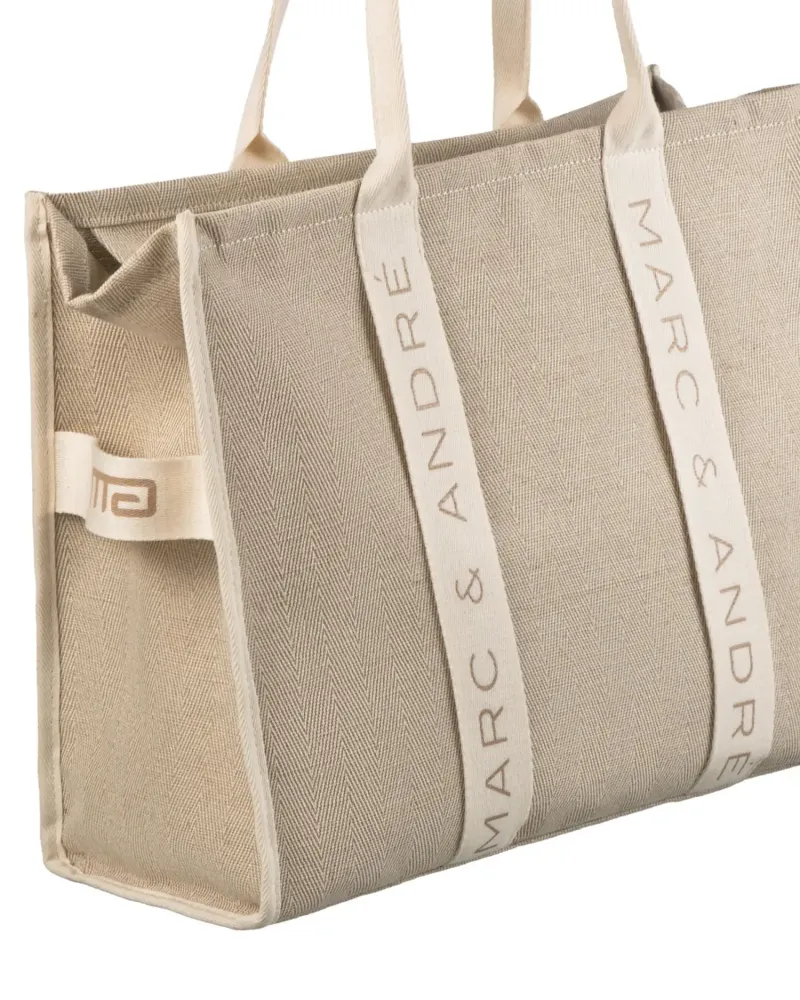 Ленена лятна чанта в бежов цвят