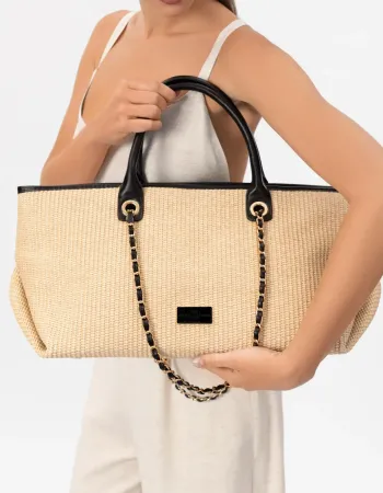 Елегантна чанта с верижка в цвят натурал