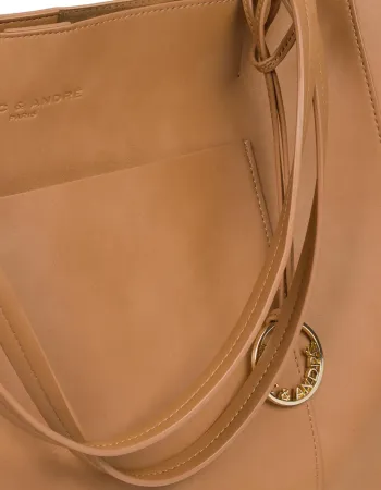 Елегантна чанта в  бежов цвят Mare