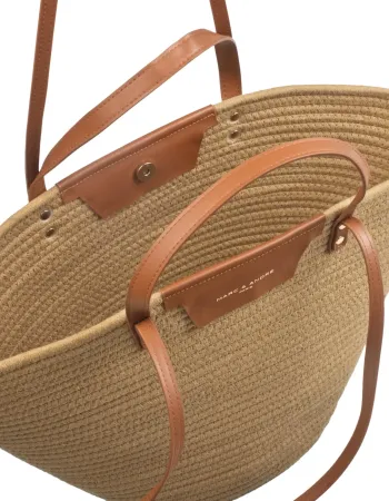 Елегантна кошница с кожени дръжки