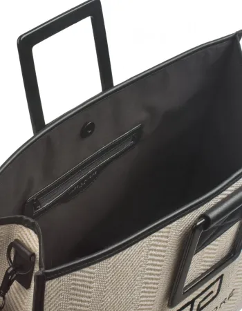 Елегантна лятна чанта в кремав цвят