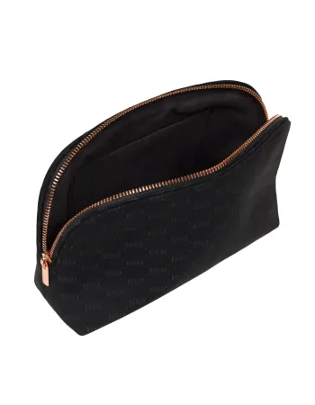 Козметичен несесер