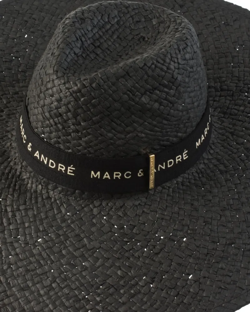 Черна шапка с широка периферия Sun Veil