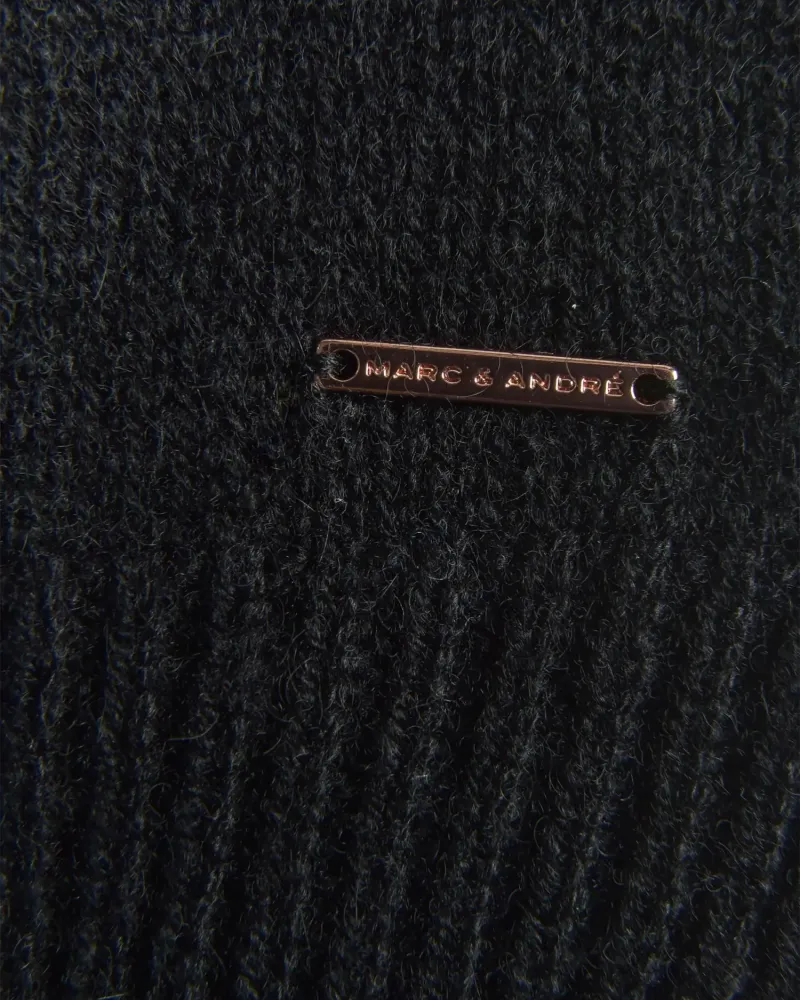 Черна шапка от 100% кашмир Weightless Luxury