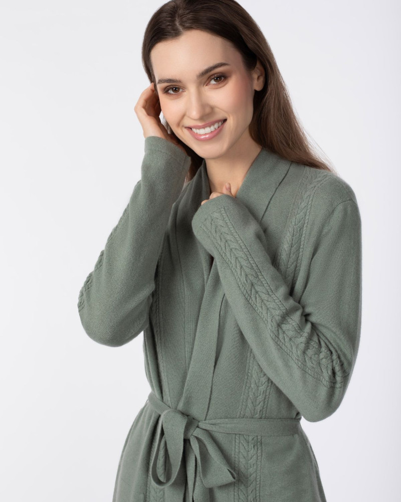 Кашмирена жилетка Braided Elegance