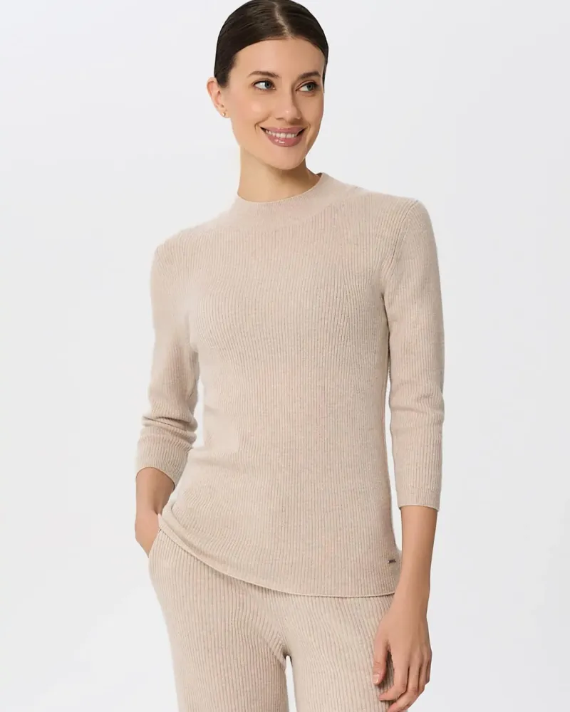 Елегантен кашмирен пуловер беж QUIET MOTION