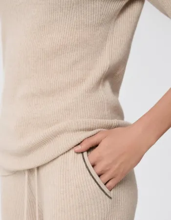 Елегантен кашмирен пуловер беж QUIET MOTION