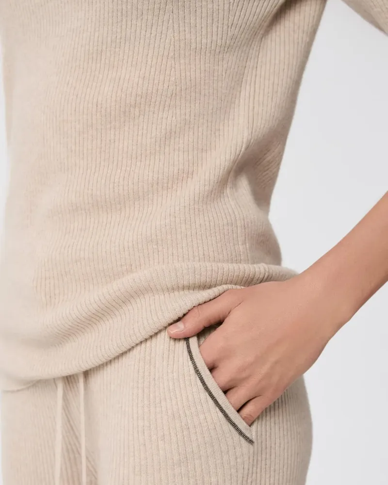 Елегантен кашмирен пуловер беж QUIET MOTION