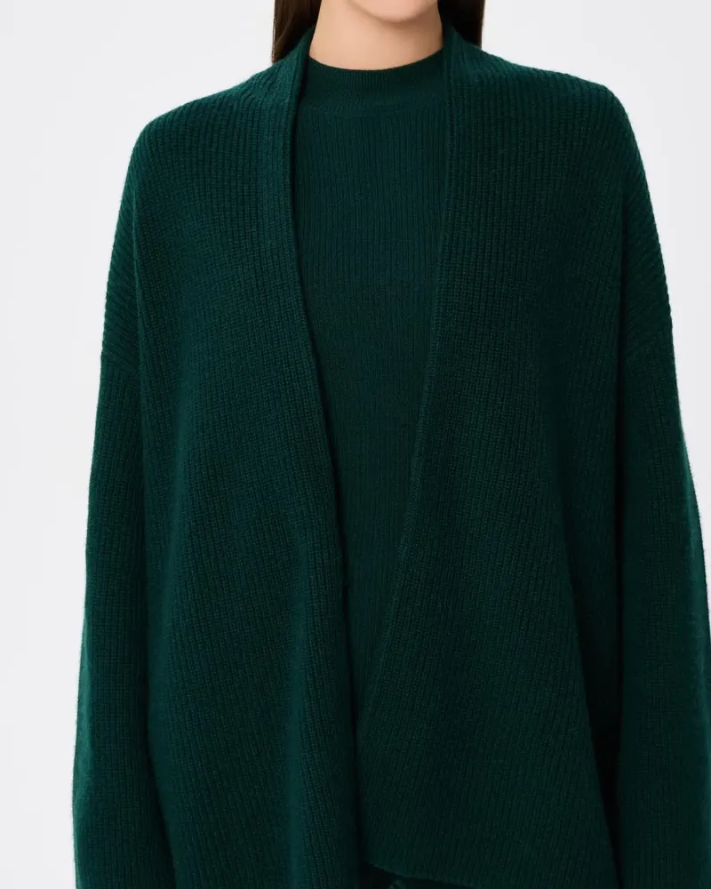 Жилетка от фин кашмир QUIET MOTION