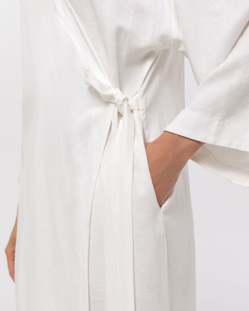 Бяло ленено кимоно-рокля  Shiny Linen