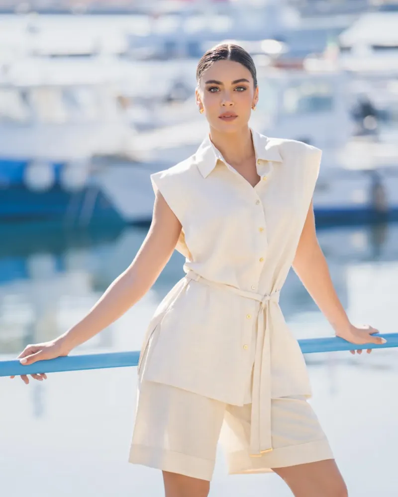 Къси ленени панталони Shiny Linen