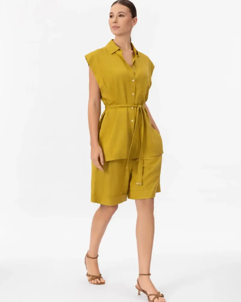 Къси ленени панталони в жълт цвят Shiny Linen