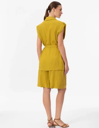 Къси ленени панталони в жълт цвят Shiny Linen