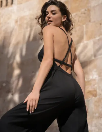 Ленен гащеризон в черен цвят Shiny Linen