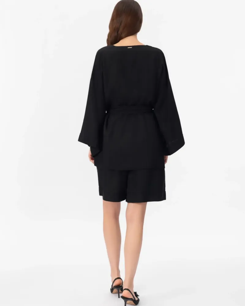 Късо ленено кимоно в черен цвят Shiny Linen