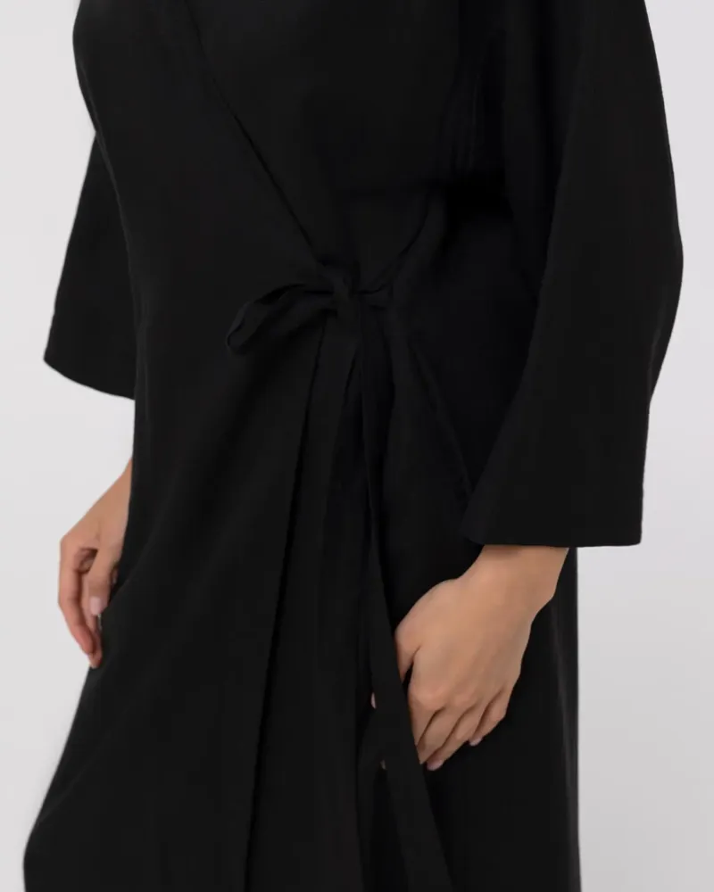 Дълго ленено кимоно в черен цвят Shiny Linen