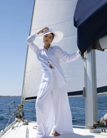 Широк памучен панталон в бял цвят COTTON BREEZE