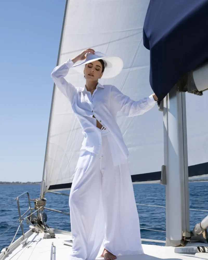 Широк памучен панталон в бял цвят COTTON BREEZE