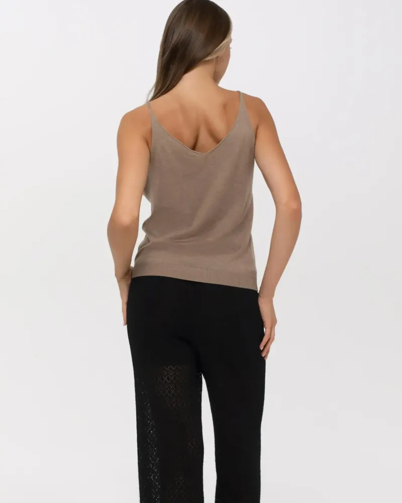 Елегантен топ от коприна и кашмир цвят беж ENDLESS BLISS