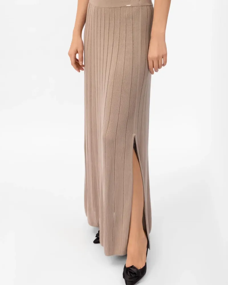 Пола от коприна и вискоза COSMIC WHISPER