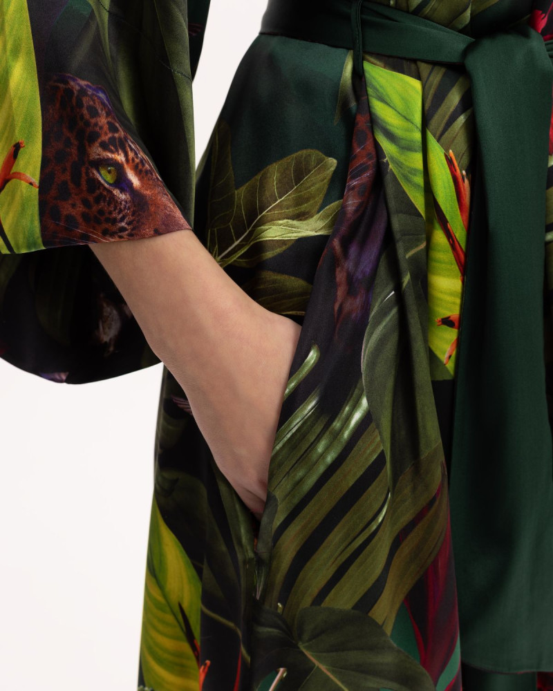 Копринено кимоно Hidden Oasis