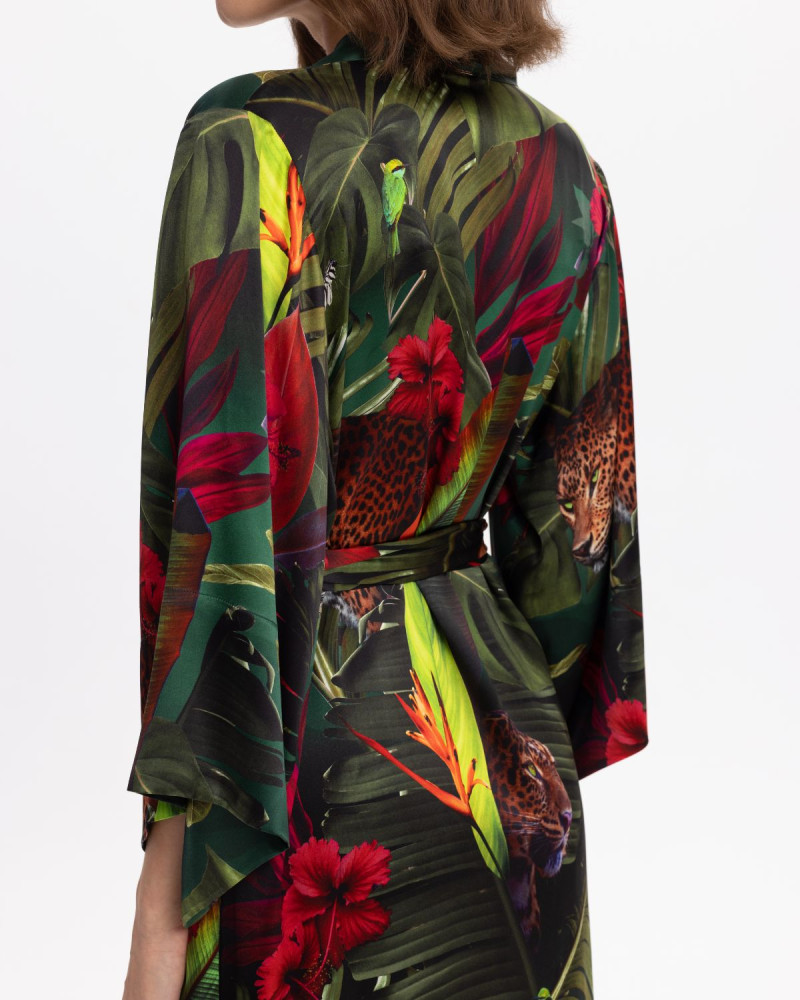 Копринено кимоно Hidden Oasis