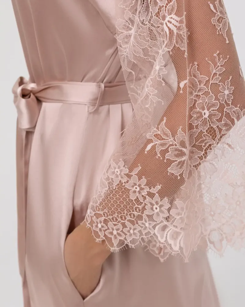 Дълго кимоно - халат от коприна Divine