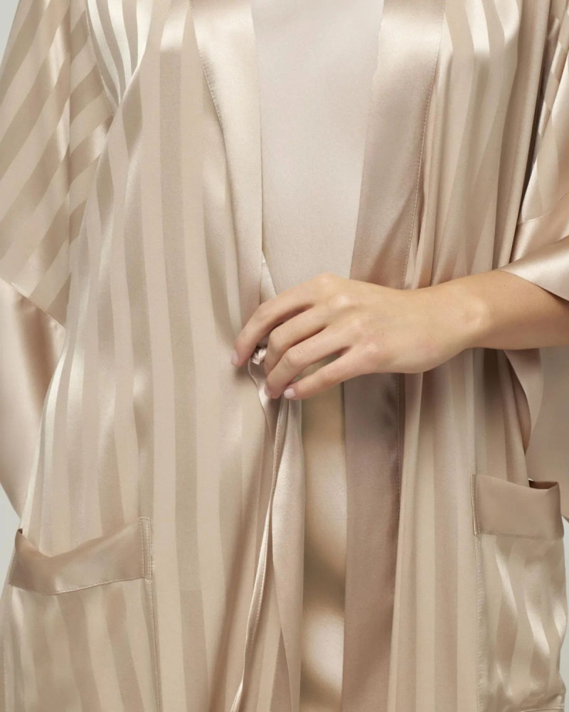 Копринено кимоно Silk Story