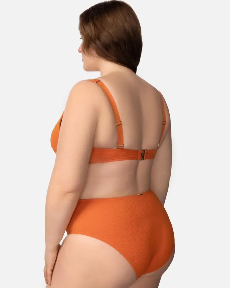 Бански горна част с банели и формовани чашки SENSATION