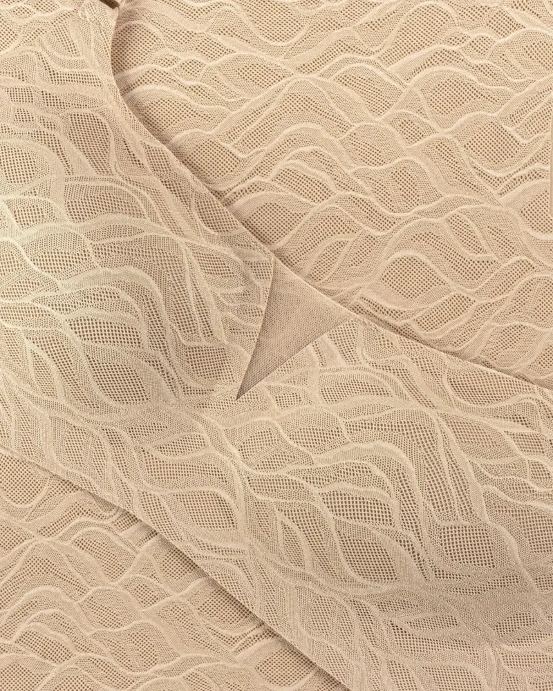 Елегантен безшевен сутиен без банели Lacy Skin