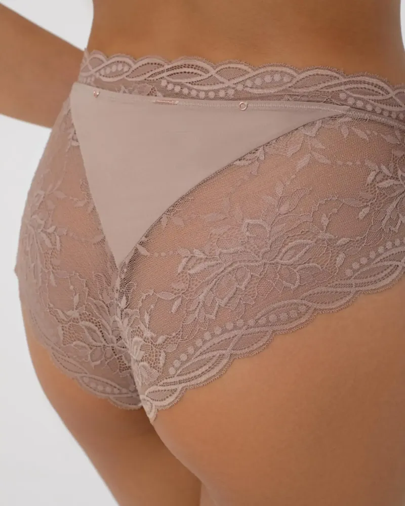 Бикини бразилиана с висока талия Charming