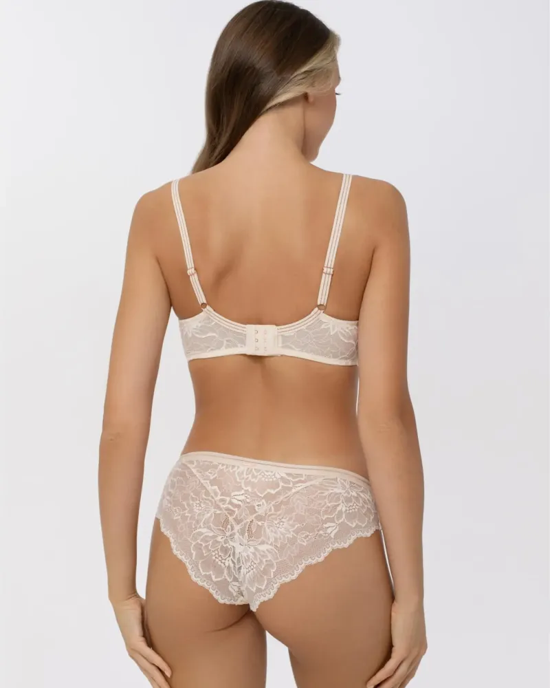 Сутиен с мека чашка и банел Dreamer