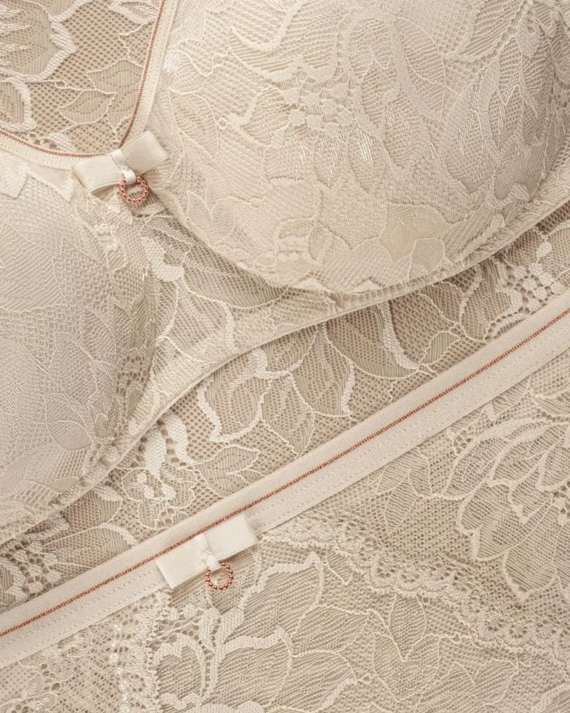 Сутиен с мека чашка и банел Dreamer