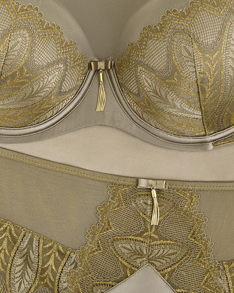 Сутиен с повдигащ ефект LUMINOUS