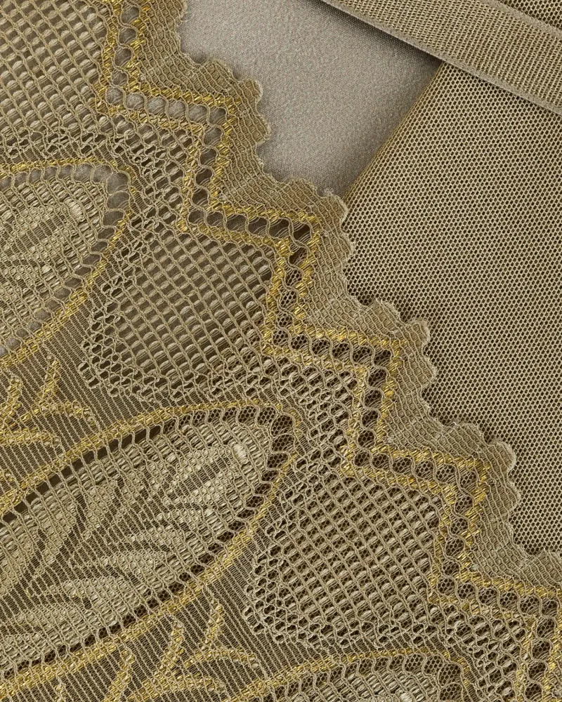 Сутиен с меки чашки с банели LUMINOUS