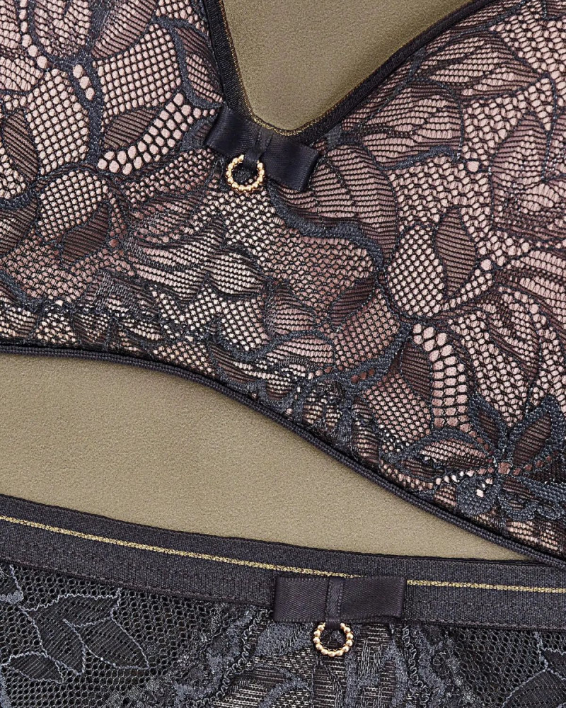 Сутиен с повдигащ ефект Dreamer