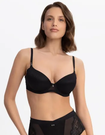 Сутиен с Push-Up подплънки Enigma