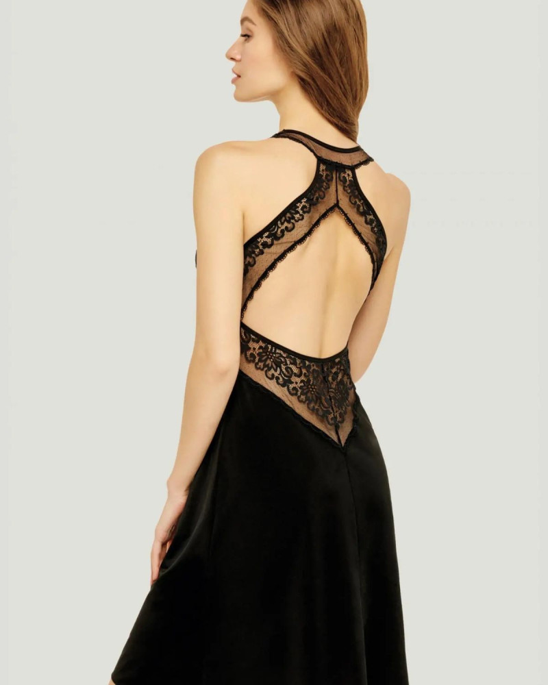 Черна дамска нощница Mirage