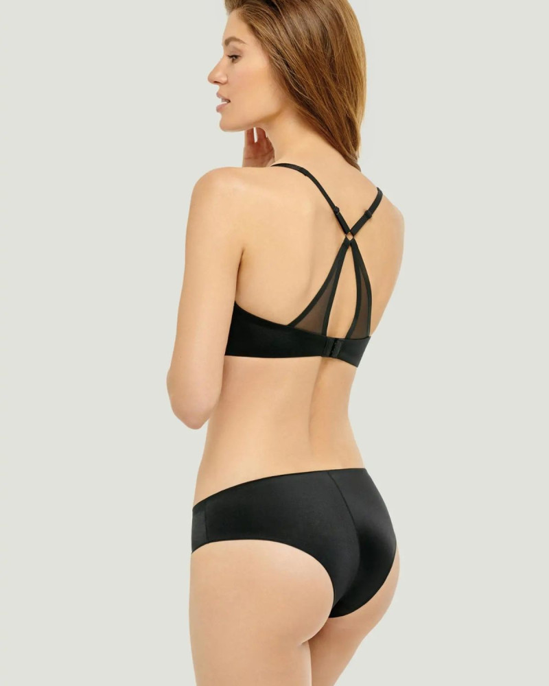 Сутиен с лек Push Up Concealed Comfort, луксозно бельо от Marc and Andre